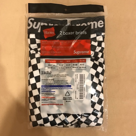 Bundle of Supreme items: briefs, wheels + stickers - Picture 2 of 3